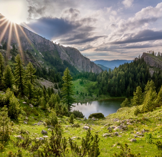 Gjeravica mountain lake