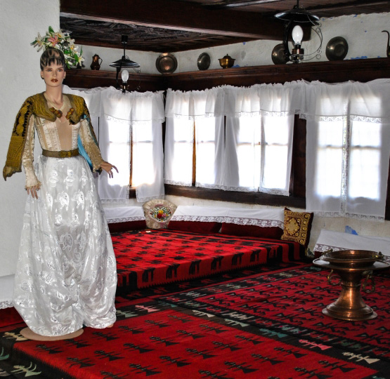 Kosovo bride Museum costume