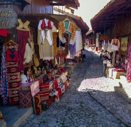 National clothes albanians